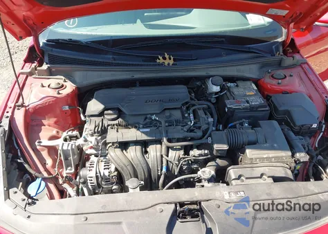 2022 Hyundai Elantra Sel from USA, damaged, VIN 5NPLM4AG8NH065595